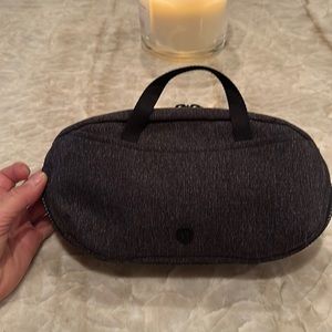 Lululemon small toiletry bag